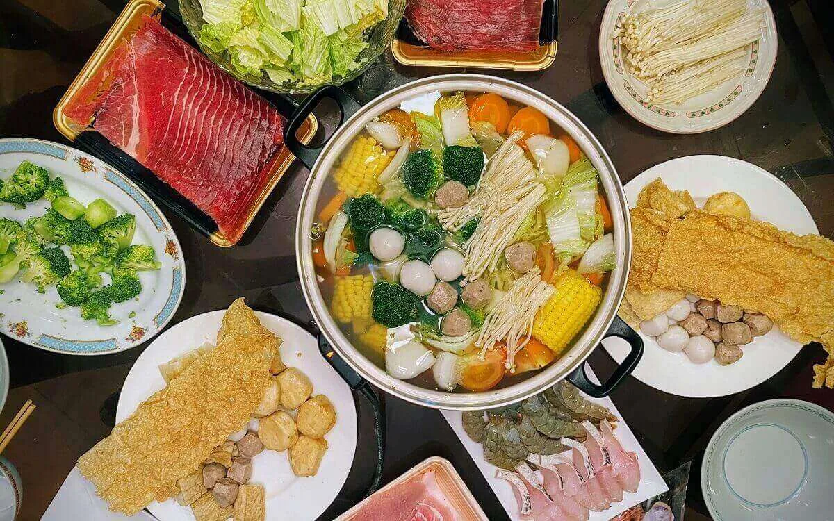 The 17 best restaurants and places to eat in Singapore