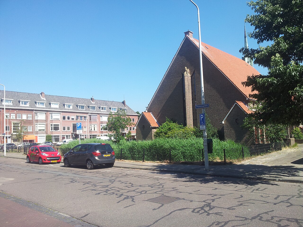 The former church on Pomonaplein in The Hague, home of Bistro Café Loft
