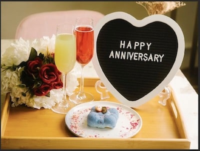 Anniversary Celebration Set