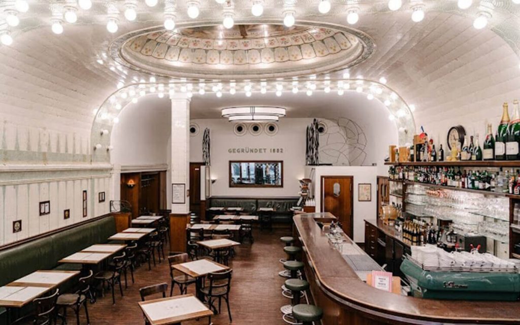 Café Paris Hamburg